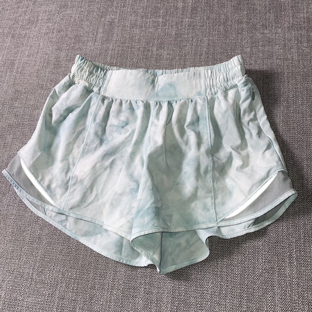 Lululemon Hotty Hot Athletic Shorts Womens 6 Green Tie Dye Stretch Logo Lined